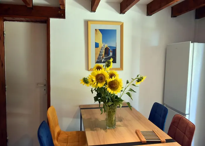 Maison Cosy Super Au Calme Et Confort - Proche Commodites Et Idealement Placee Proche Autoroute De Rn7